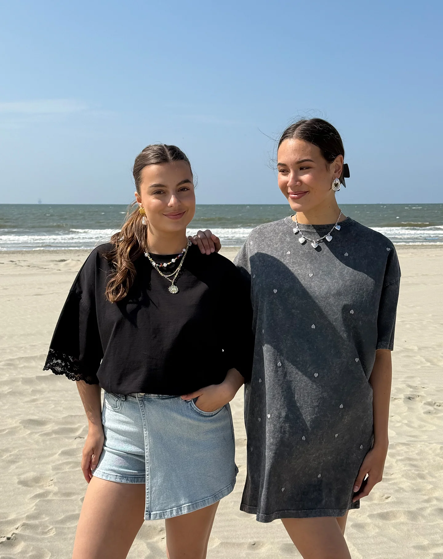 LACE SLEEVE OVERSIZED TEE ZWART - Image 4