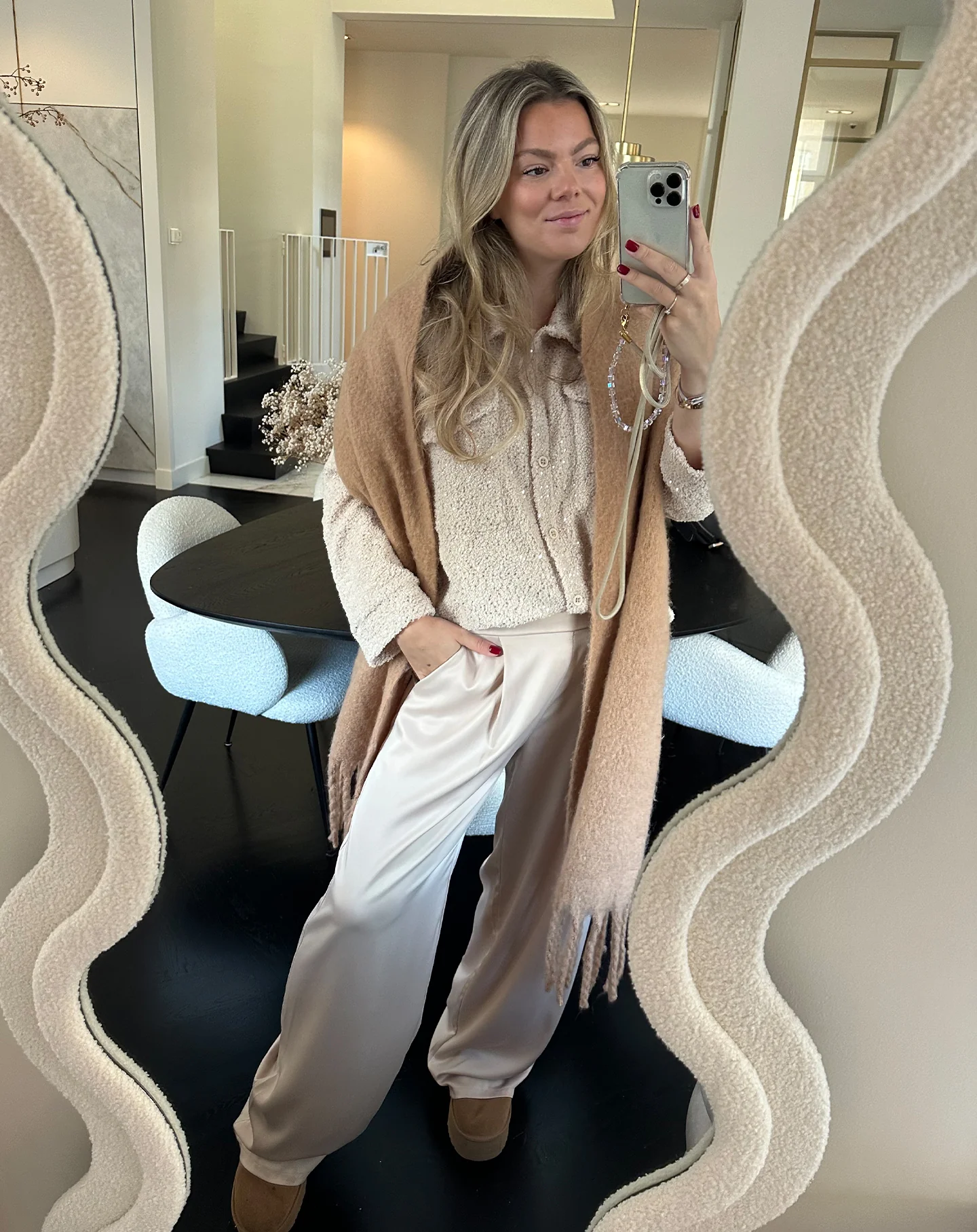 JULIE SATIN PANTALON BEIGE - Image 4