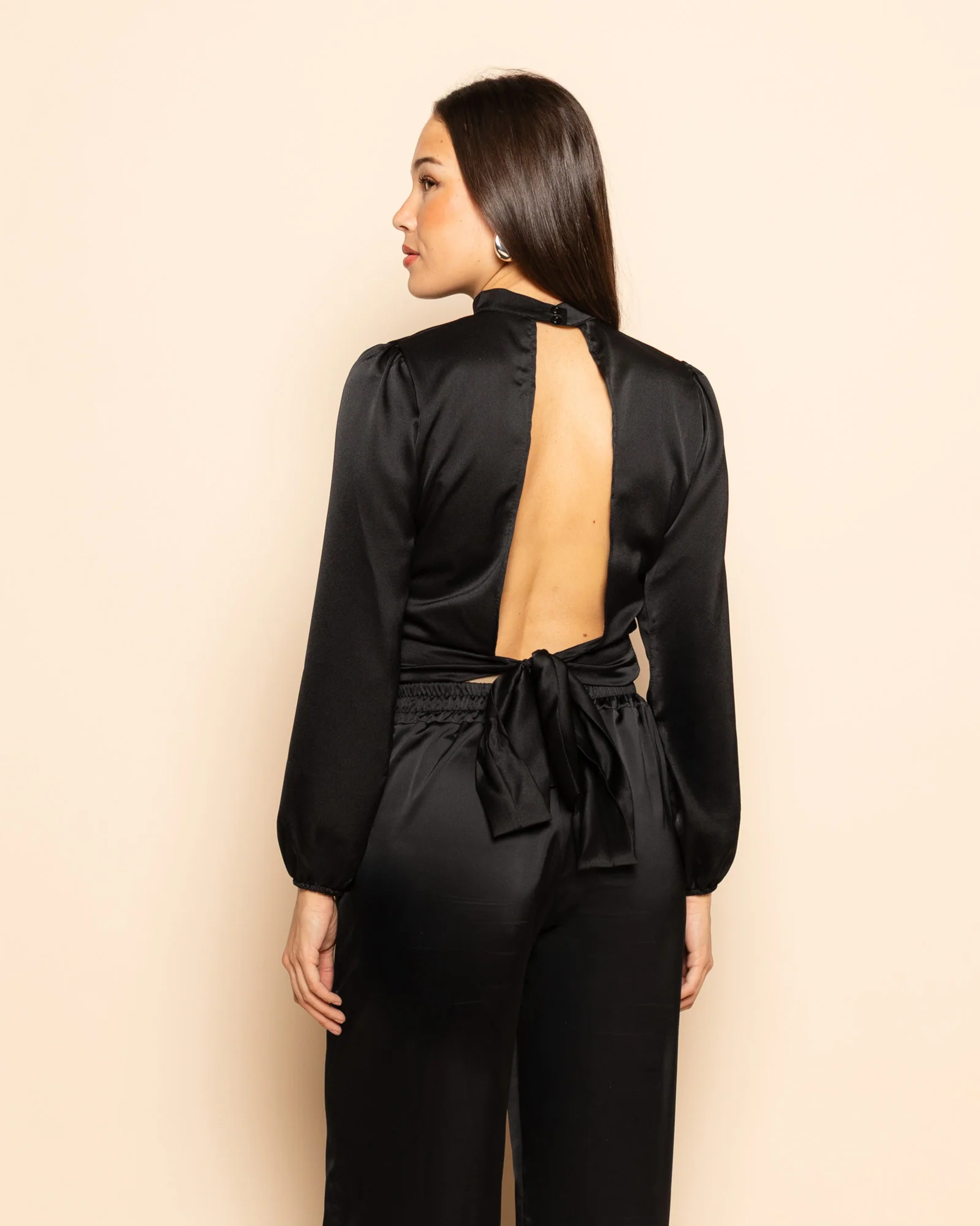 SATIN BOW TOP ZWART - Image 3