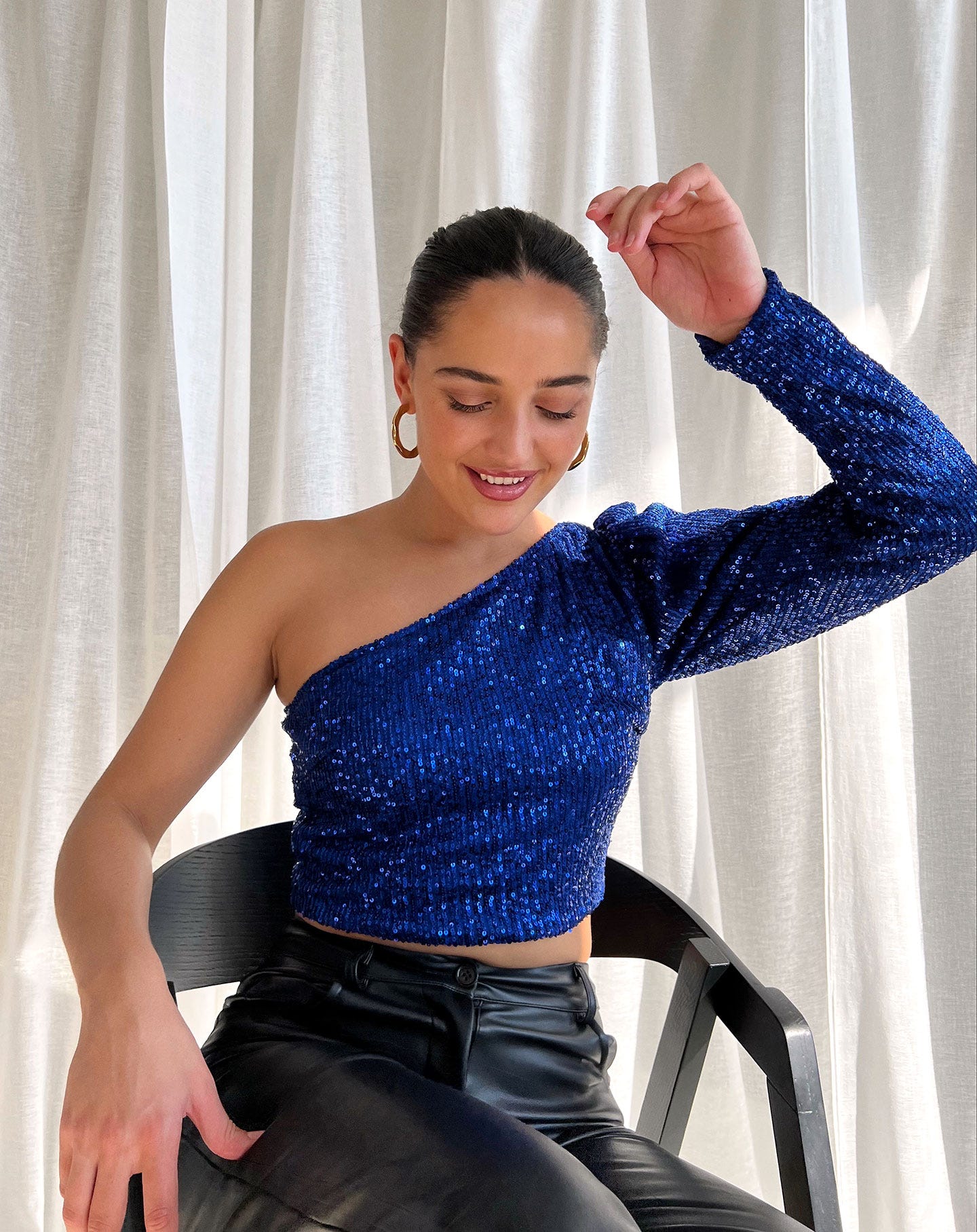 SEQUINS ONE SHOULDER TOP KOBALTBLAUW - Image 3