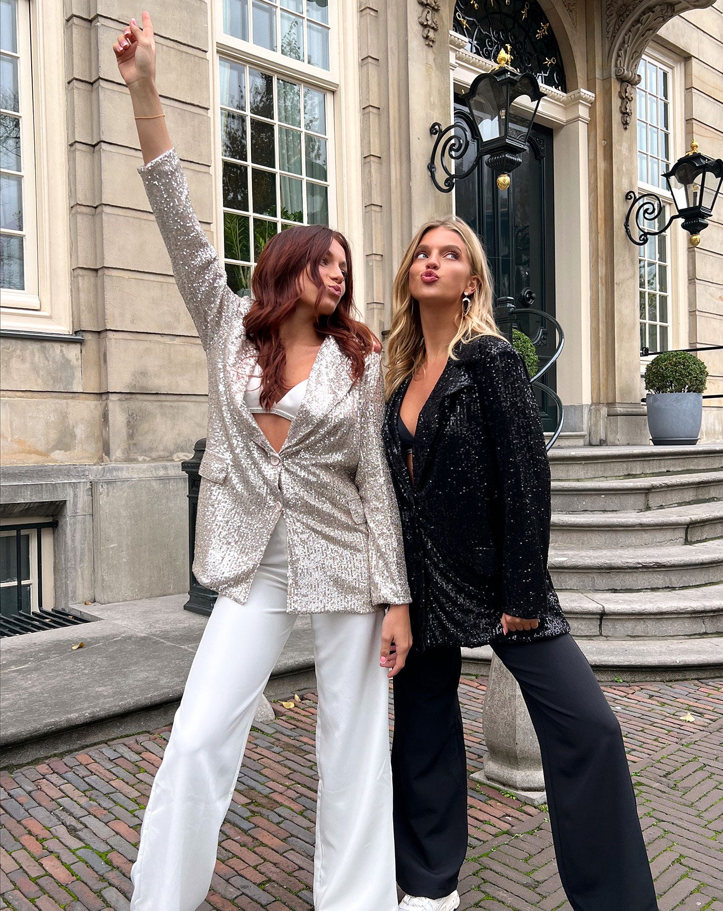 SEQUINS OVERSIZED BLAZER ZWART - Image 3