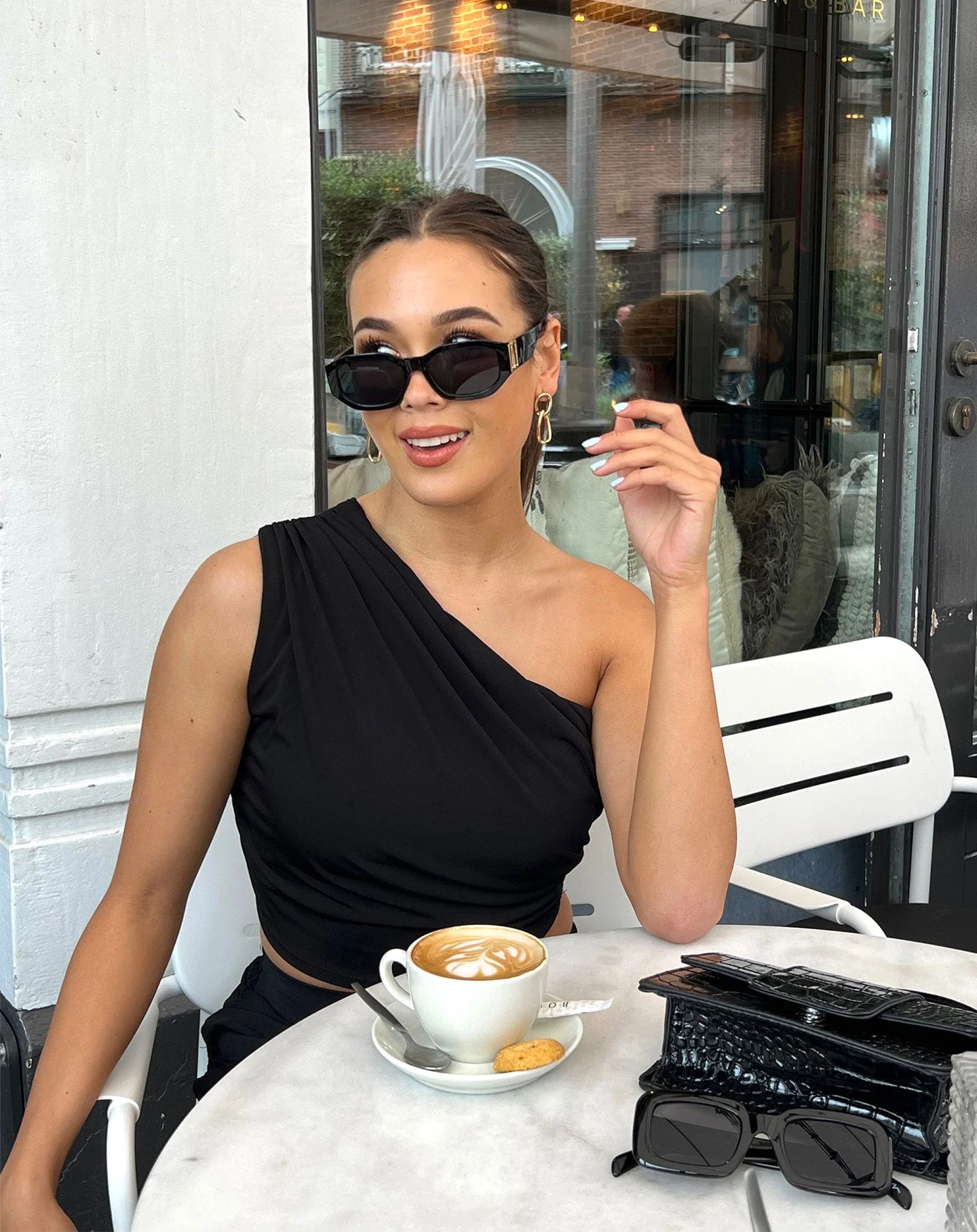 SLEEVELESS RUCHED TOP ZWART - Image 3